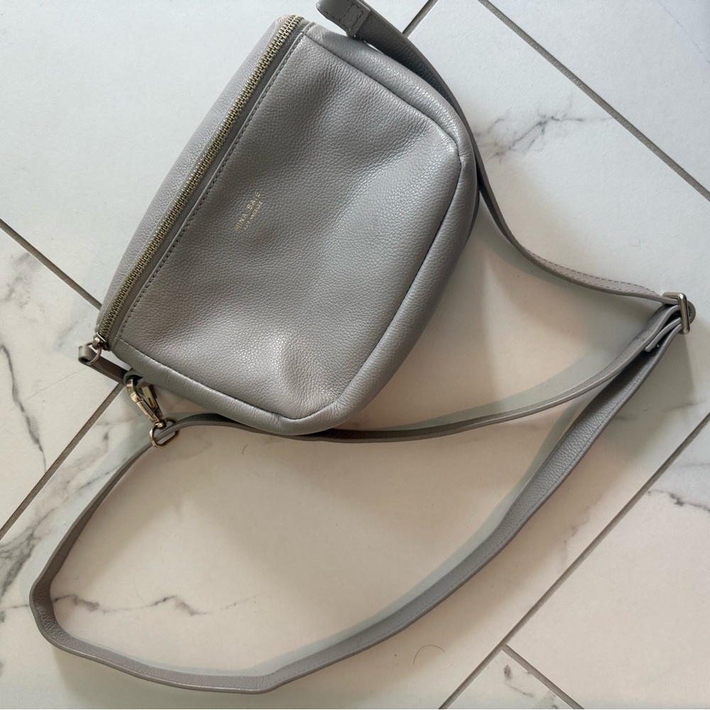 Chic Light Gray Leather Crossbody Bag